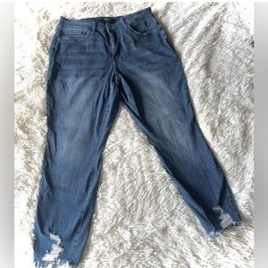 Judy Blue Medium Wash Skinny Jeans with Distressed Hem 16W